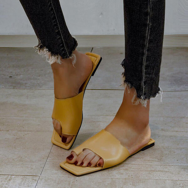 Herstyled Women's Pu Flat Heel Toe Ring Slippers