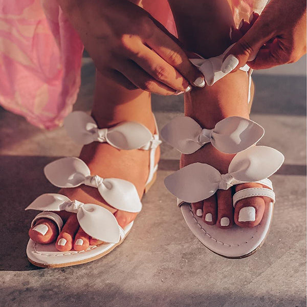 Herstyled Matte Leather Bow Detailed Flip-Flops Sandals