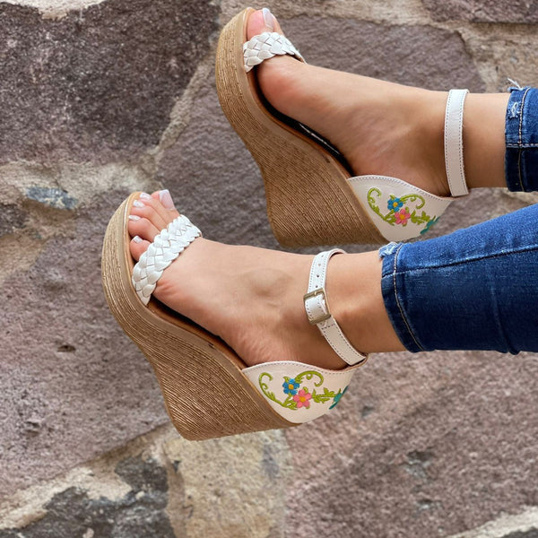 Herstyled Casual Fresh Embroidered Wedge Sandals